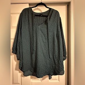 Torrid Womens Blouse Tunic Size 4 Green Polka Dots  Balloon Sleeves